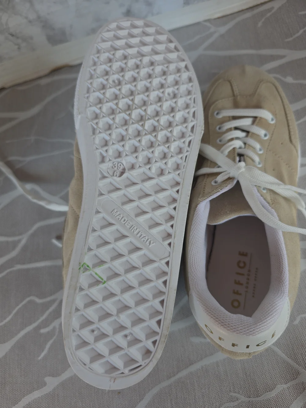 Office London beige suede